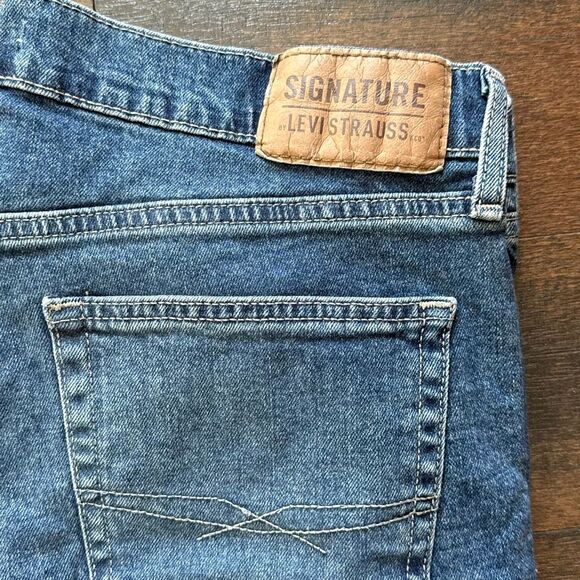 Levis signature mens jeans relaxed size 33x30 casual work pants - Picture 2 of 11